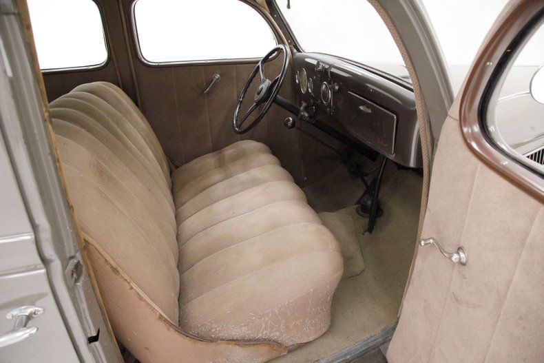 Ford-Model-48-1936-Stonington-Gray-Khaki-34