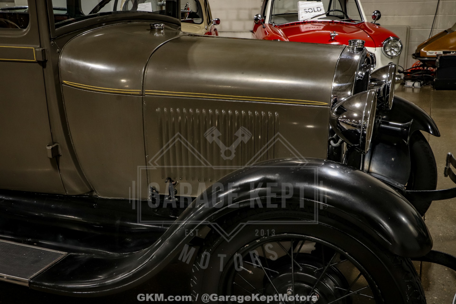 Ford-Model-a-1928-Brown-BeigeTan-14
