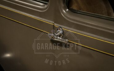 Ford-Model-a-1928-Brown-BeigeTan-15