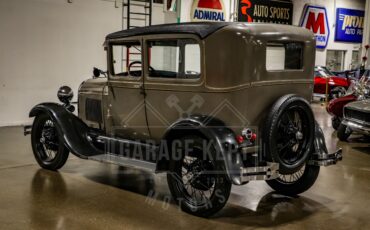 Ford-Model-a-1928-Brown-BeigeTan-17