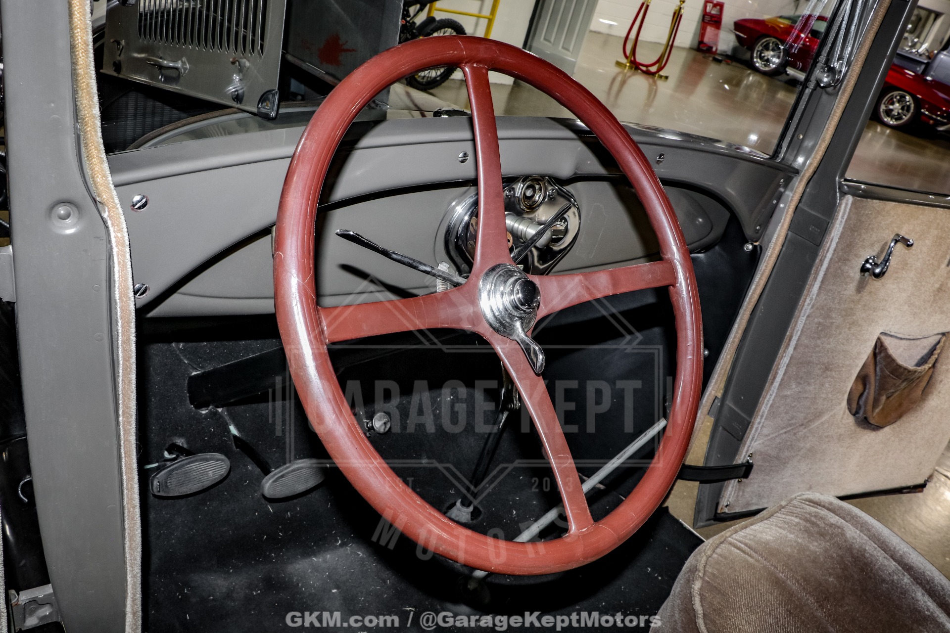 Ford-Model-a-1928-Brown-BeigeTan-2