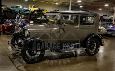 Ford-Model-a-1928-Brown-BeigeTan-20