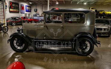 Ford-Model-a-1928-Brown-BeigeTan-21