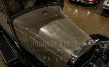 Ford-Model-a-1928-Brown-BeigeTan-26