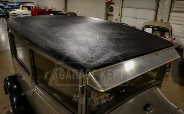 Ford-Model-a-1928-Brown-BeigeTan-28