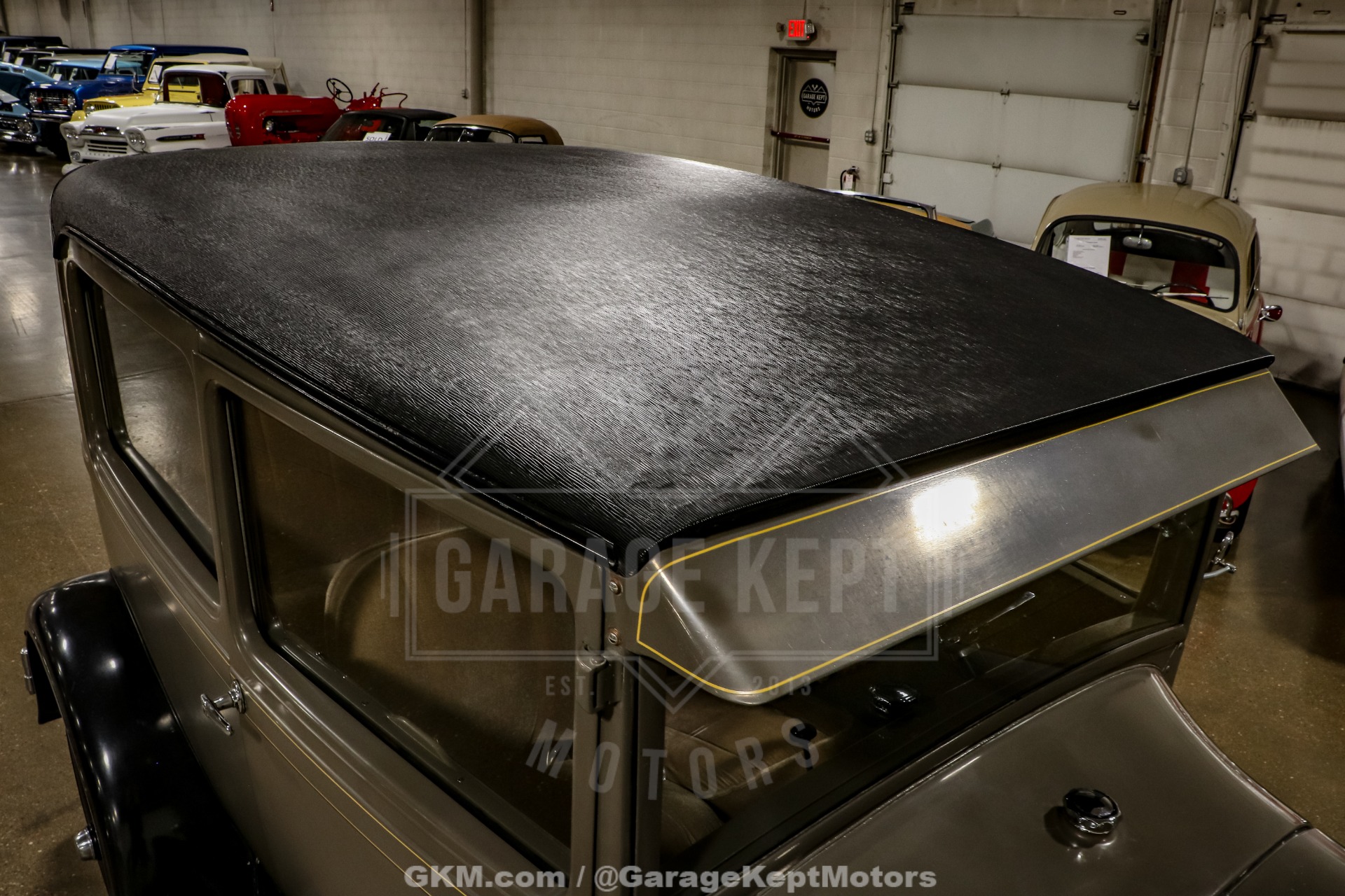 Ford-Model-a-1928-Brown-BeigeTan-28