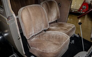 Ford-Model-a-1928-Brown-BeigeTan-3