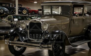 Ford-Model-a-1928-Brown-BeigeTan-31