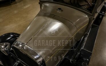 Ford-Model-a-1928-Brown-BeigeTan-32