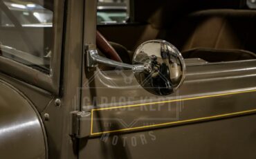 Ford-Model-a-1928-Brown-BeigeTan-33