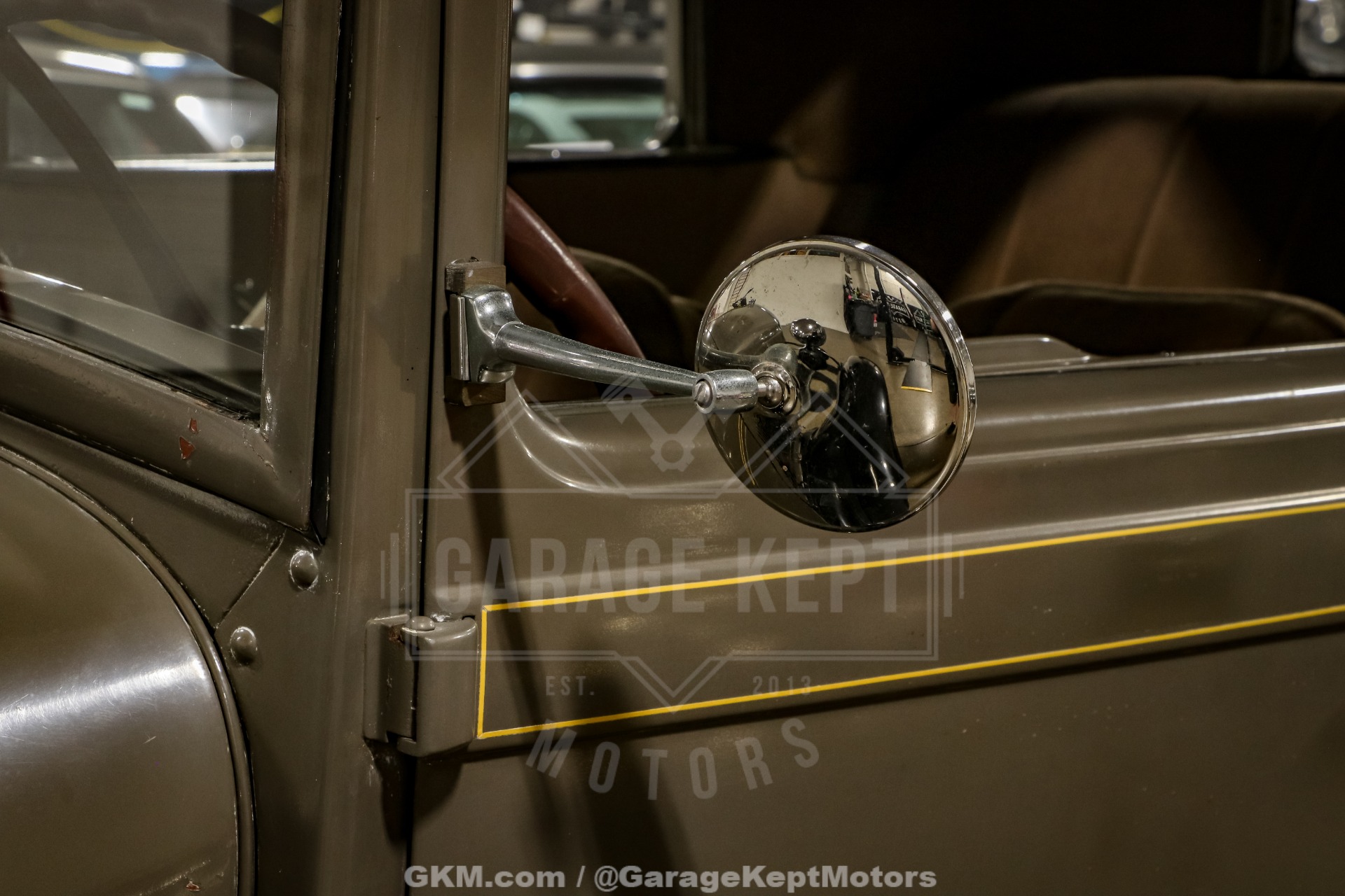 Ford-Model-a-1928-Brown-BeigeTan-33