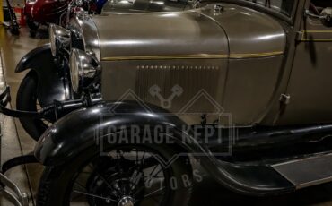 Ford-Model-a-1928-Brown-BeigeTan-35