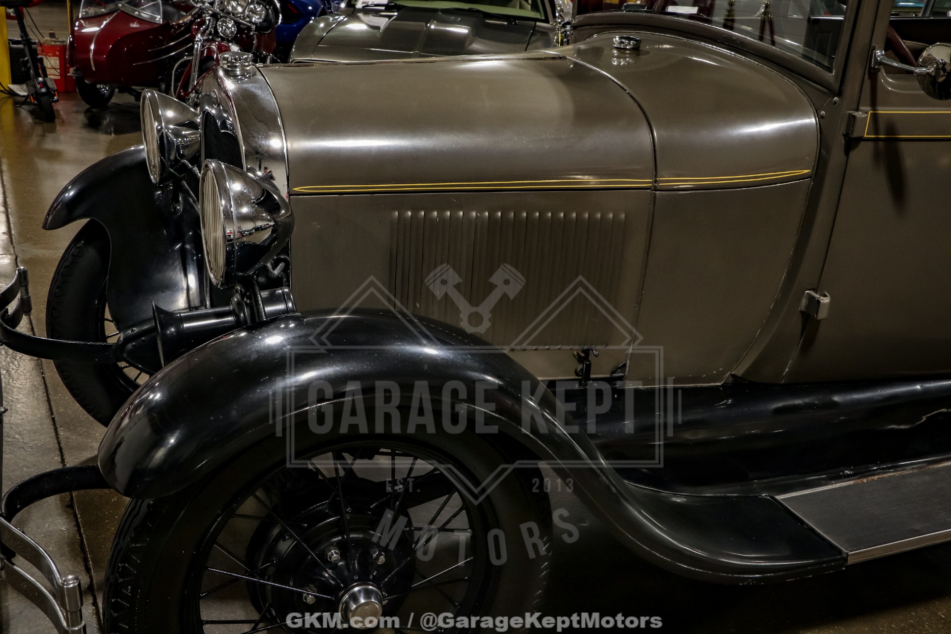 Ford-Model-a-1928-Brown-BeigeTan-35