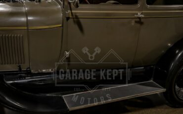 Ford-Model-a-1928-Brown-BeigeTan-36