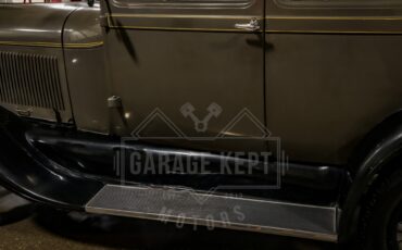 Ford-Model-a-1928-Brown-BeigeTan-37