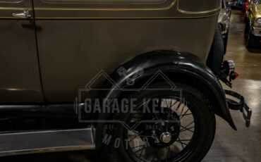 Ford-Model-a-1928-Brown-BeigeTan-38