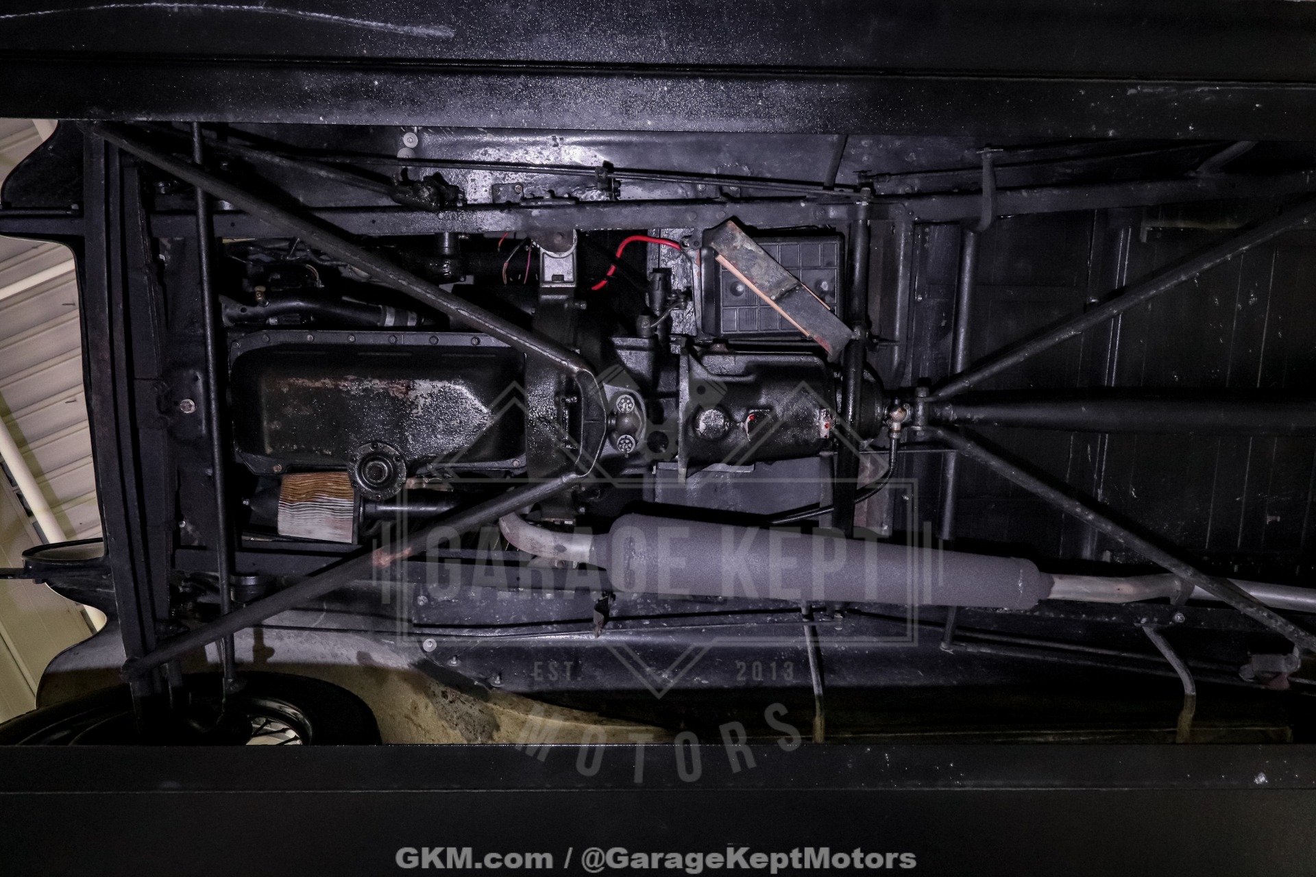 Ford-Model-a-1928-Brown-BeigeTan-4