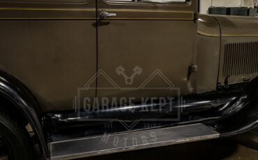 Ford-Model-a-1928-Brown-BeigeTan-44