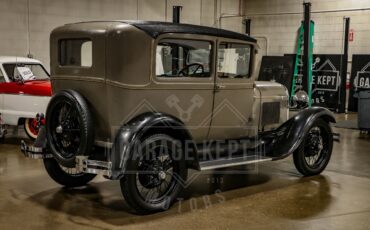 Ford-Model-a-1928-Brown-BeigeTan-9