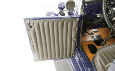 Ford-Model-a-1928-Washington-Blue-Brown-35