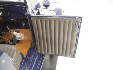 Ford-Model-a-1928-Washington-Blue-Brown-36