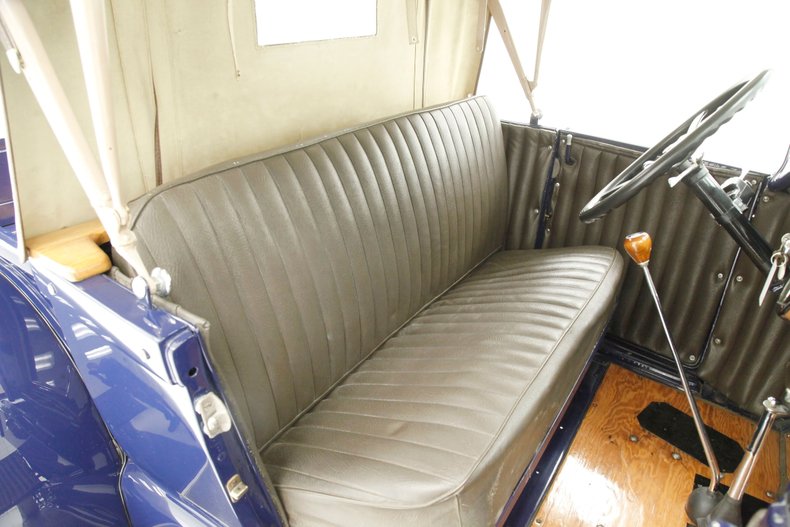 Ford-Model-a-1928-Washington-Blue-Brown-42