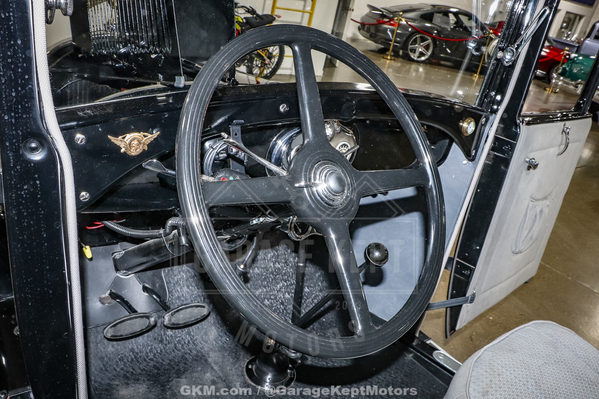 Ford-Model-a-1929-Black-Black-2