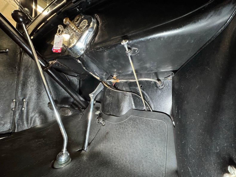 Ford-Model-a-1929-Black-Black-45