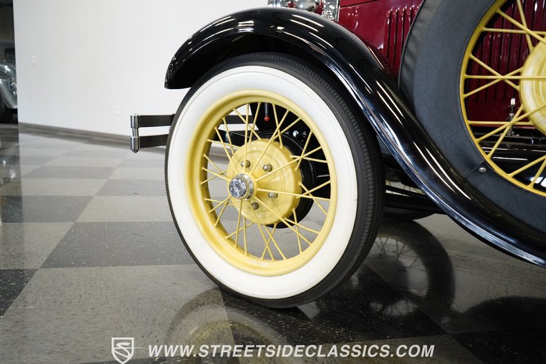 Ford-Model-a-1929-Burgundy-Brown-22