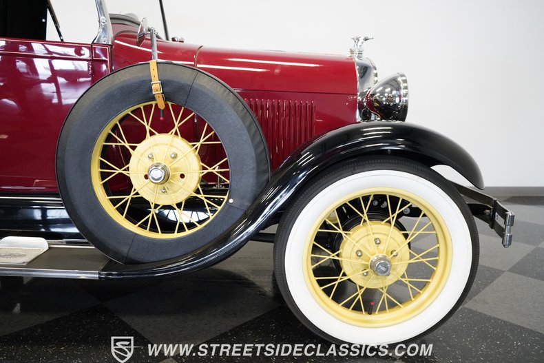 Ford-Model-a-1929-Burgundy-Brown-41