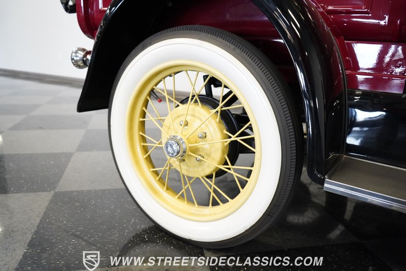 Ford-Model-a-1929-Burgundy-Brown-44