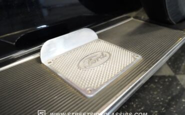 Ford-Model-a-1929-Burgundy-Brown-48