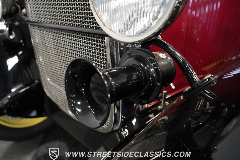 Ford-Model-a-1929-Burgundy-Brown-5