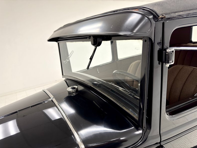 Ford-Model-a-1930-Black-Brown-14