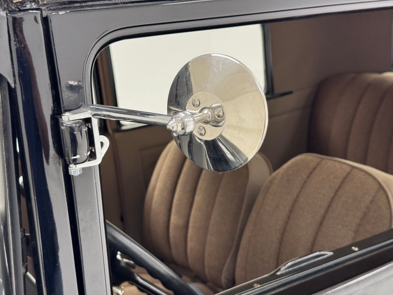 Ford-Model-a-1930-Black-Brown-16