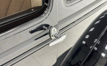 Ford-Model-a-1930-Black-Brown-17