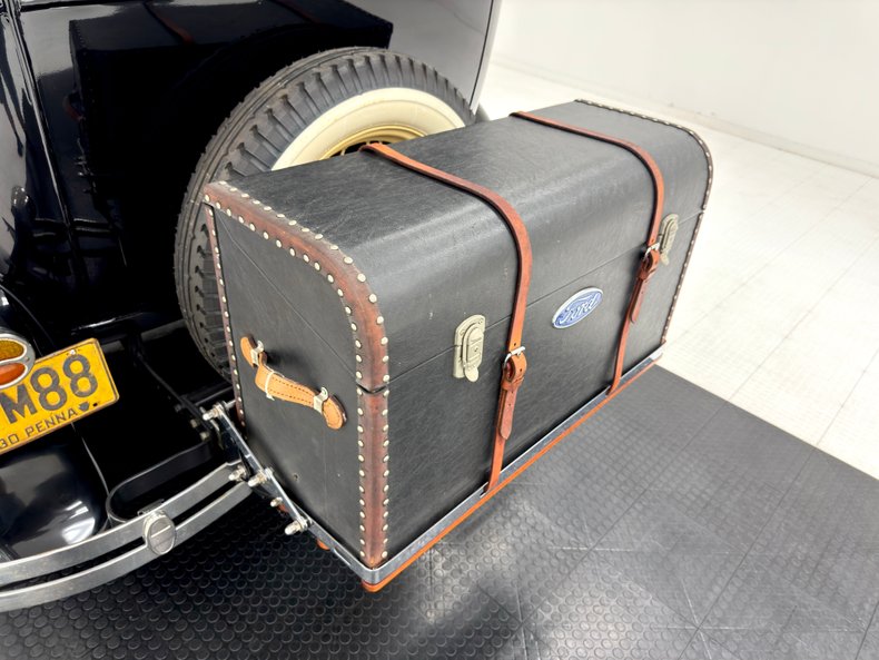 Ford-Model-a-1930-Black-Brown-20