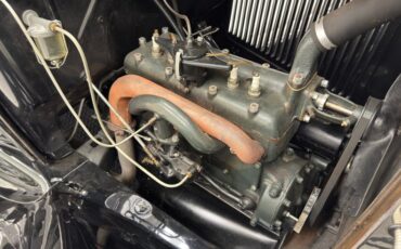 Ford-Model-a-1930-Black-Brown-23