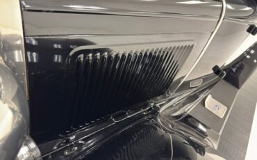 Ford-Model-a-1930-Black-Brown-26