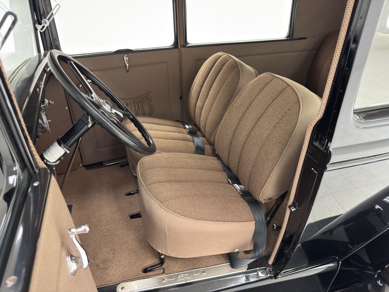 Ford-Model-a-1930-Black-Brown-28