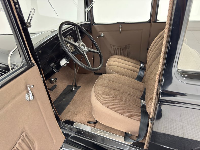 Ford-Model-a-1930-Black-Brown-29