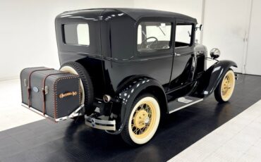 Ford-Model-a-1930-Black-Brown-4