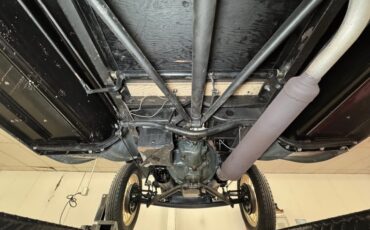 Ford-Model-a-1930-Black-Brown-45