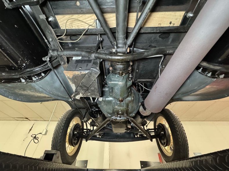 Ford-Model-a-1930-Black-Brown-46