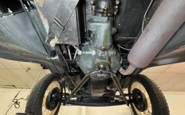 Ford-Model-a-1930-Black-Brown-47