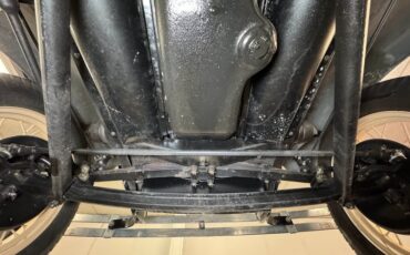 Ford-Model-a-1930-Black-Brown-49