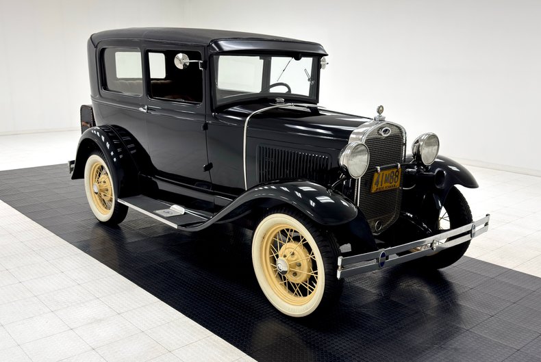 Ford-Model-a-1930-Black-Brown-6