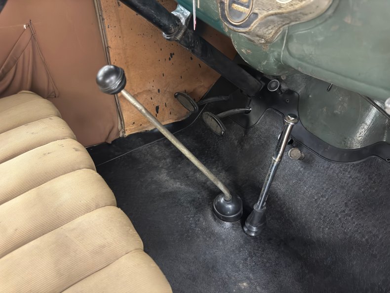 Ford-Model-a-1930-Elkpoint-Green-Tan-10