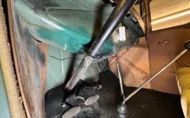 Ford-Model-a-1930-Elkpoint-Green-Tan-11