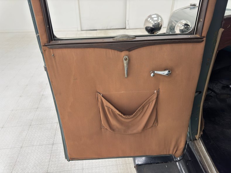 Ford-Model-a-1930-Elkpoint-Green-Tan-34